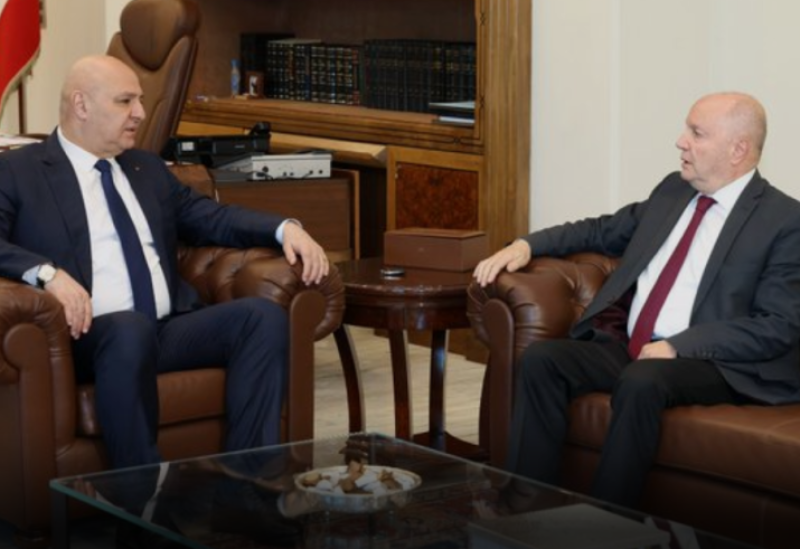 رئيس الجمهورية العماد جوزاف عون ورئيس الاتحاد العمالي العام بشارة الأسمر