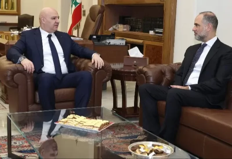 لبنان – رئيس الجمهورية يطلع على سير العمل في الموانئ والمطارات اللبنانية