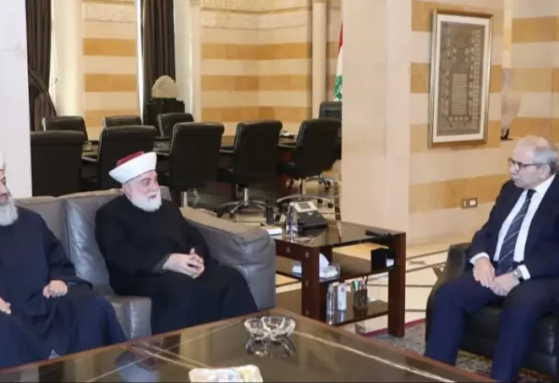 رئيس مجلس الوزراء الدكتور نواف سلام صباح اليوم في السرايا مفتي طرابلس والشمال محمد إمام ومفتي عكار زيد زكريا.
