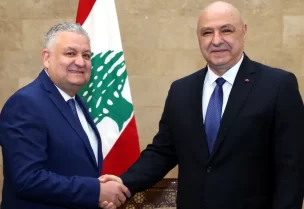 رئيس الجمهورية جوزاف عون مع رئيس نقابة العاملين و الموزعين في قطاع الغاز و مستلزماته في لبنان