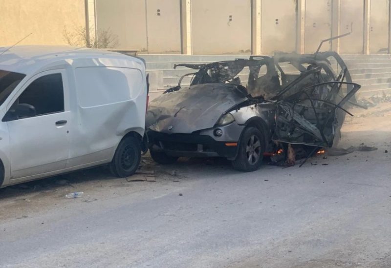 السيارة المستهدفة بين بلدتي معروب وباريش