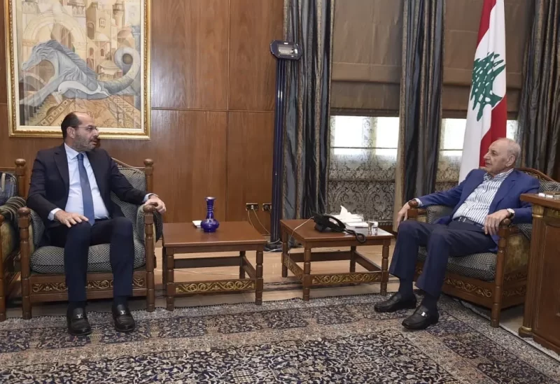 رئيس مجلس النواب نبيه بري مع رئيس التربية النيابية النائب حسن مراد