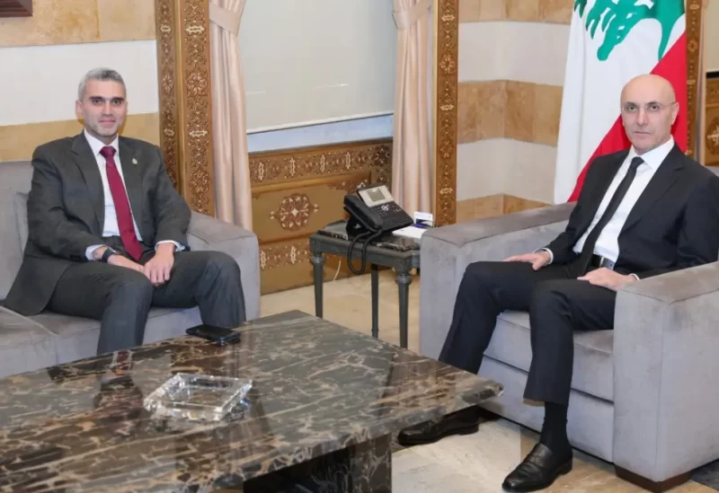وزير الداخلية والبلديات أحمد الحجار مع رئيس بلدية طرابلس عبدالحميد كريمه
