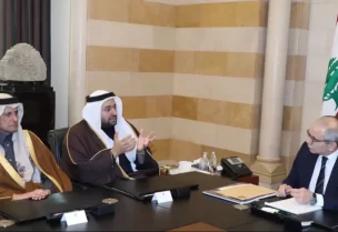 وزير الدولة القطري محمد عبد العزيز الخليفي عن حزمة من المشاريع التنموية والإنسانية في لبنان، عبر "صندوق قطر للتنمية" وبالتنسيق مع الجهات اللبنانية المختصة وفق الأطر القانونية والمؤسسية. تشمل الحزمة دعم القطاع الاقتصادي والتعليم والصحة، وتمكين الشباب، إضافة إلى مشروع العودة الطوعية الآمنة للنازحين السوريين.
