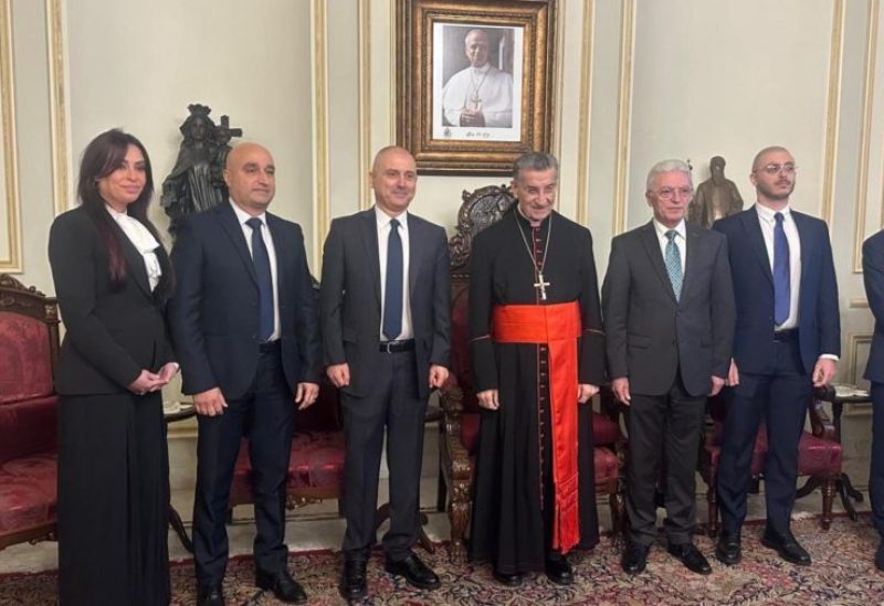 البطريرك الماروني الكاردينال مار بشارة بطرس الراعي في الصرح البطريركي في بكركي، وفدا من حركة "التغيير" برئاسة ايلي محفوض