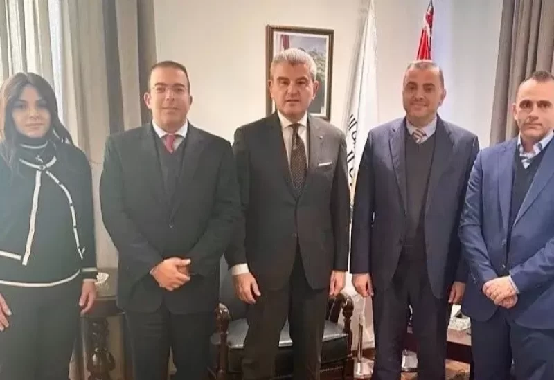 زار وفد من شركة «تاتش» برئاسة رئيس مجلس الإدارة المدير العام كريم سليم سلام وزير الصناعة جو عيسى الخوري