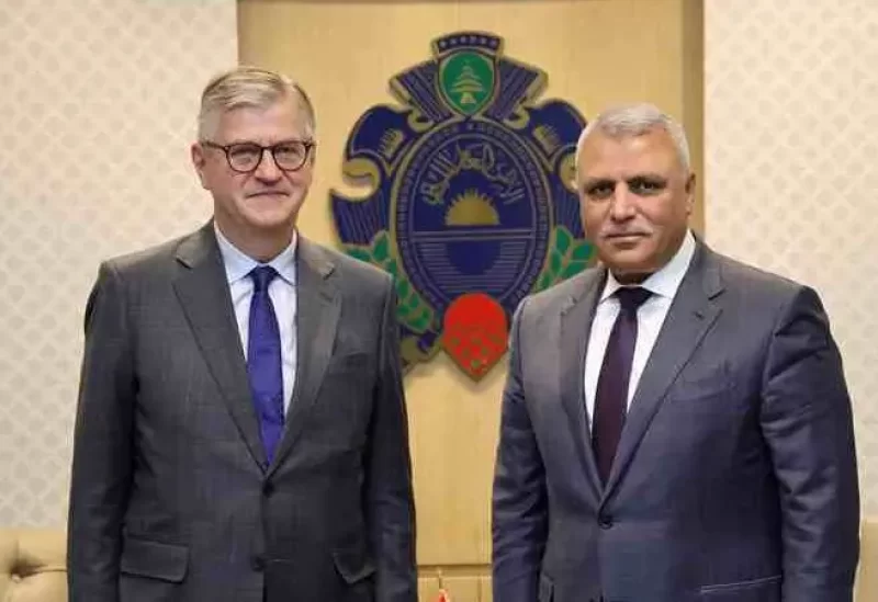 المدير العام للأمن العام اللواء حسن شقير مع رئيس عمليات الأمم المتحدة لحفظ السلام جان بيار لاكروا