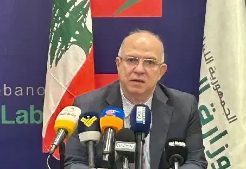 وزير العمل الدكتور محمد حيدر