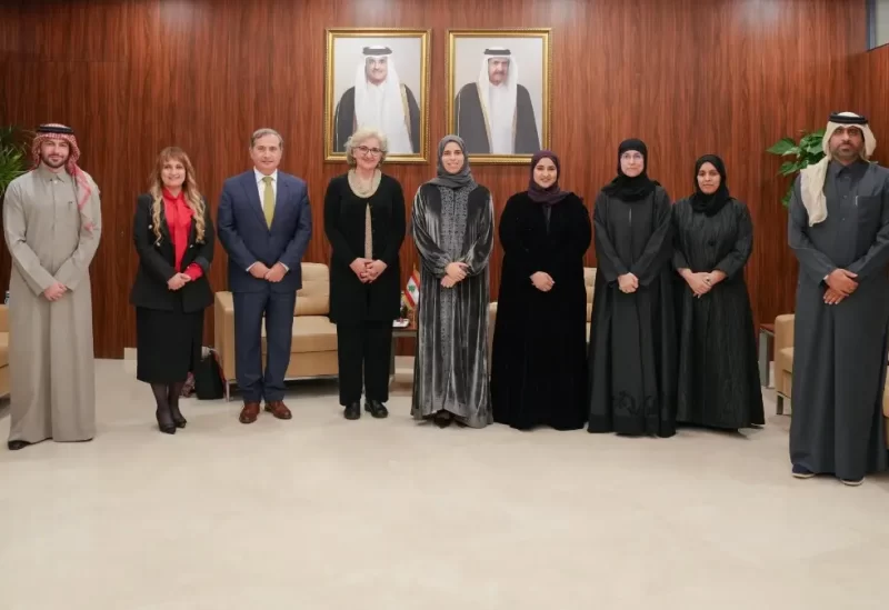 وزيرة التربية والتعليم العالي الدكتورة ريما كرامي زيارتها الرسمية إلى العاصمة القطرية الدوحة، يرافقها مديرة مكتبها مايا مداح، حيث عقدت اجتماعًا مع وزيرة التربية والتعليم العالي في دولة قطر السيدة لولوة الخاطر، بحضور سفير لبنان في قطر بلال قبلان، وعدد من المسؤولين والمستشارين في الوزارة القطرية.