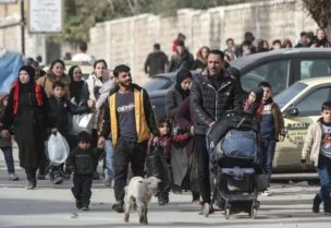 نازحون من حيي الشيخ مقصود والأشرفية في حلب