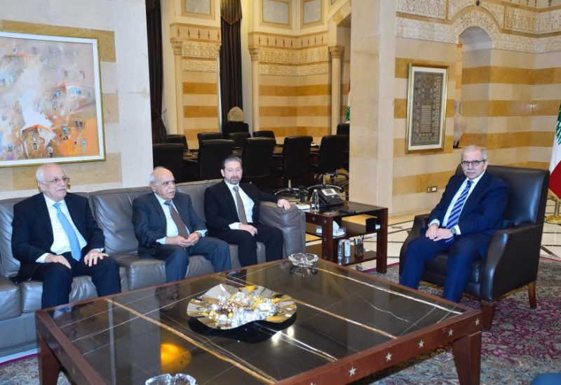 رئيس مجلس الوزراء الدكتور نواف سلام يستقبل أعضاء تكتل "التوافق الوطني": فيصل كرامي، حسن مراد، طه ناجي، عدنان طرابلسي ومحمد يحيى