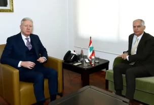 وزير الخارجية والمغتربين يوسف رجّي مع سفير فرنسا هيرفيه ماغرو