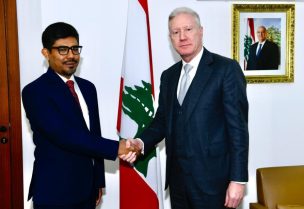 وزير الخارجية والمغتربين يوسف رجي وسفير جمهورية الهند محمد نور رحمن شيخ