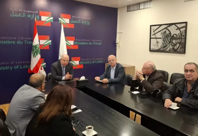 وزير العمل الدكتور محمد حيدر صباح اليوم وفدًا من المتقاعدين في الصندوق الوطني للضمان الاجتماعي، بحضور مستشاره لشؤون الضمان الدكتور بسام عليق.