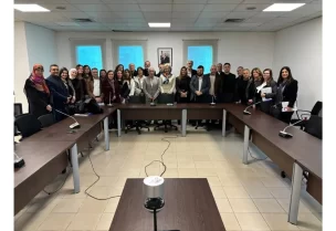 وزيرة التربية والتعليم العالي الدكتورة ريما كرامي اجتماعًا موسعًا للجنة المكلفة وضع مصفوفة المدى والتتابع في المناهج التربوية، بحضور رئيسة المركز التربوي للبحوث والإنماء الدكتورة هيام إسحق، ومستشار الوزيرة الدكتور عدنان الأمين، إلى جانب الخبراء وأعضاء اللجان
