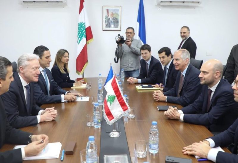 من اللقاء الذي جمع وزير الخارجية والمغتربين يوسف رجي مع نظيره الفرنسي جان نويل بارو
