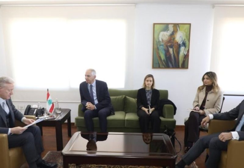 وزير الخارجية والمغتربين يوسف رجي والسفير الفرنسي لدى لبنان Hervé Magro