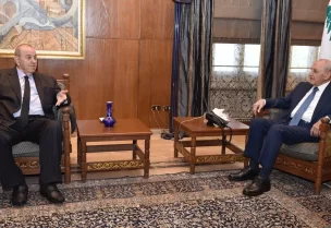 رئيس مجلس النواب الأستاذ نبيه بري في مقر الرئاسة الثانية في عين التينة، رئيس الوزراء العراقي السابق الدكتور إياد علاوي