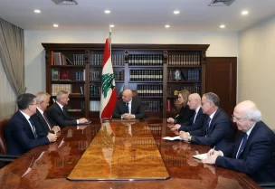 رئيس الجمهورية العماد جوزاف عون في قصر بعبدا، رئيس المجلس الأعلى للجمارك العميد مصباح خليل وأعضاء المجلس والمديرة العامة للجمارك غراسيا قزي