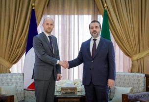 وزير الخارجية السوري أسعد الشيباني يلتقي نظيره الفرنسي جان نويل بارو
