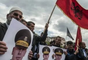 أعضاء جيش تحرير كوسوفو سابقا يحظون بتقدير كبير وسط السكان المنحدرين من أصول ألبانية