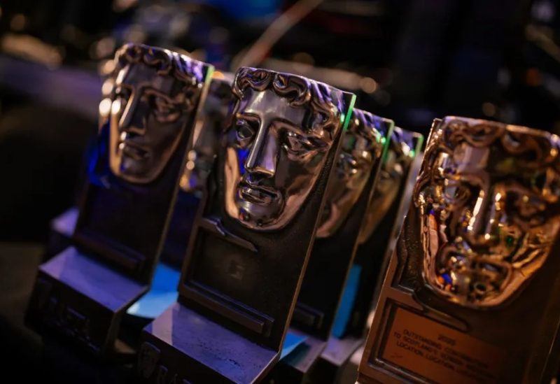 اخبار المجتمع – نجوم السينما يتوافدون على حفل توزيع جوائز البافتا البريطانية