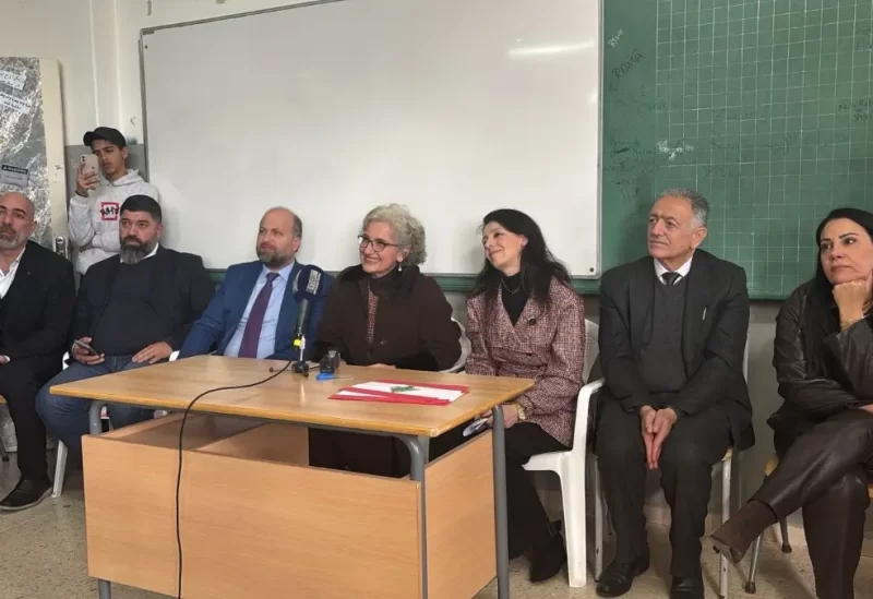 وزيرة التربية والتعليم العالي الدكتورة ريما كرامي اجتماعًا في ثانوية شبعا الرسمية مع مديري المدارس في قضاء حاصبيا، بحضور ممثلين عن القطاعين الرسمي والخاص والأهالي.