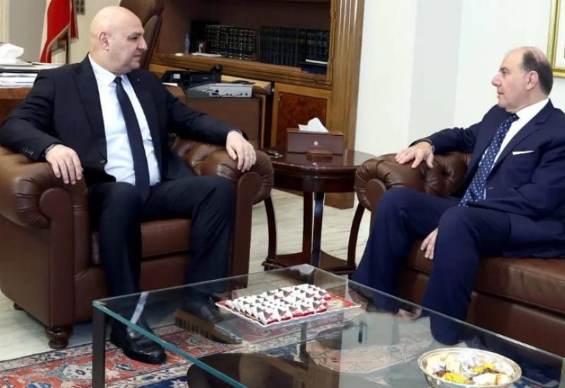الرئيس عون حاكم مصرف لبنان كريم سعيد