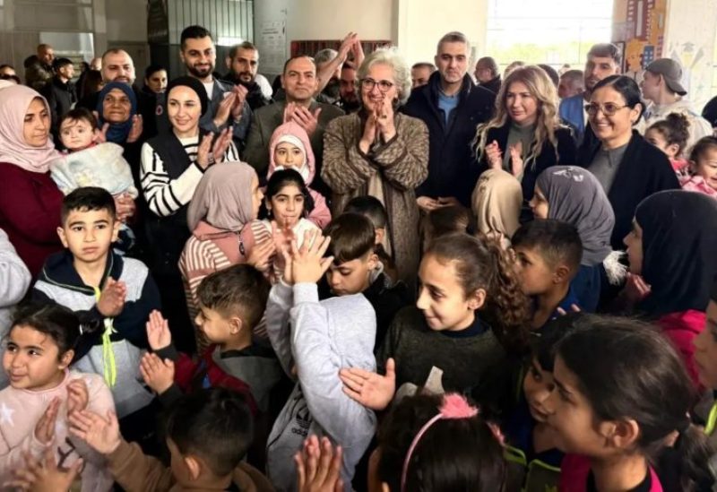 وزيرة التربية خلال جولتها التفقدية للنازحين