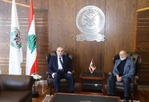 وزير الدفاع الوطني ميشال منسى في مكتبه في اليرزة، النائب أكرم شهيب