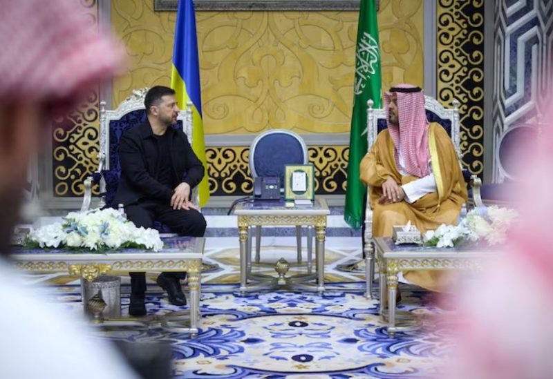 الرئيس الأوكراني فولوديمير زيلينسكي يلتقي بنائب أمير منطقة مكة المكرمة الأمير سعود بن مشعل بن عبدالعزيز