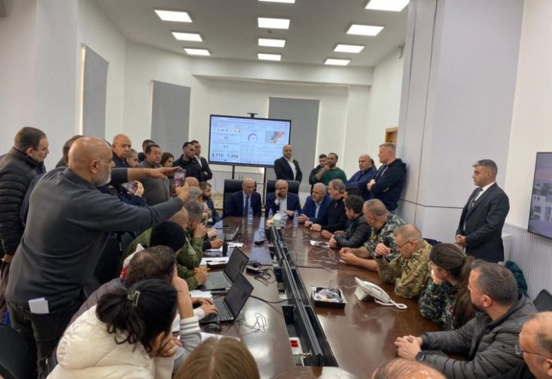 رئيس مجلس الوزراء الدكتور نواف سلام يطلع على الأوضاع في العاصمة خلال اجتماع عُقد في بلدية بيروت