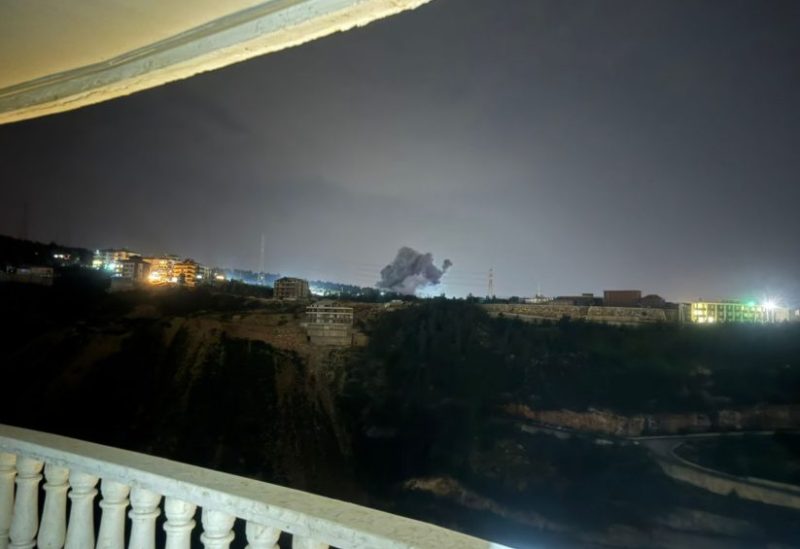 لبنان – بالفيديو: غارات إسرائيلية تستهدف منطقة عرمون