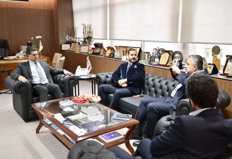 وزير الإعلام المحامي د. بول مرقص مدير البرامج في اليونسكو جورج عواد ووفدًا إعلاميًا