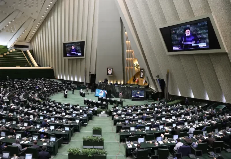 بعد صدور نتائج جولة إعادة الانتخابات أصبح المحافظون يشغلون 245 من مقاعد البرلمان الـ290