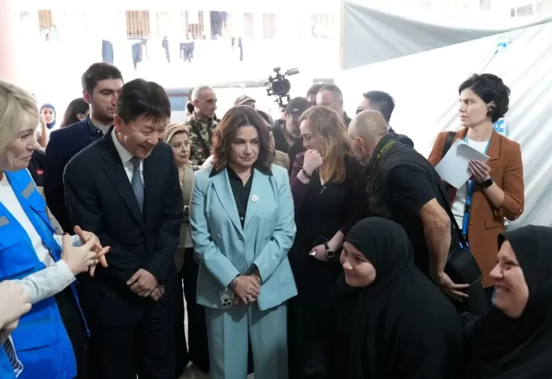 المفوضية السامية للأمم المتحدة لشؤون اللاجئين بزيارة تفقدية أجراها سفير جمهورية كوريا غيون غيوسوك، برفقة وزيرة الشؤون الاجتماعية الدكتورة حنين السيد، إلى أحد مراكز الإيواء الجماعية المعتمدة في بيروت، حيث اطّلع الوفد على أوضاع العائلات النازحة والخدمات المقدّمة لها.