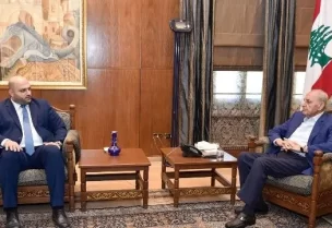 رئيس مجلس النواب نبيه بري في مقر الرئاسة الثانية في عين التينة وزير الصحة العامة الدكتور ركان ناصر الدين