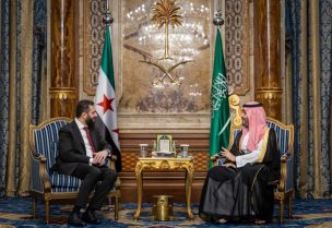 الرئيس السوري أحمد الشرع وولي العهد السعودي الأمير محمد بن سلمان آل سعود