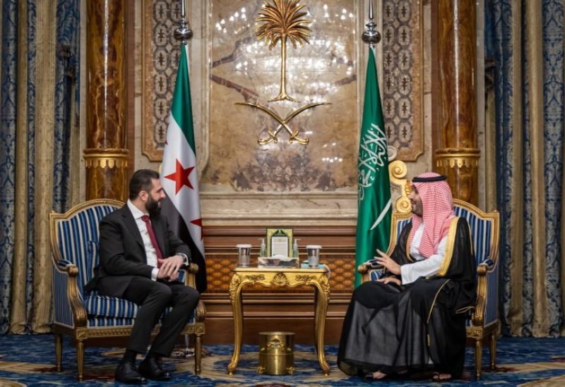 الرئيس السوري أحمد الشرع وولي العهد السعودي الأمير محمد بن سلمان آل سعود