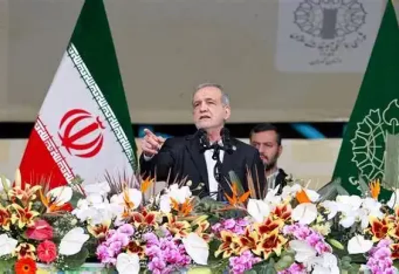 الرئيس الإيراني مسعود بزشكيان يلقي كلمةً خلال فعالية في طهران يوم 11 فبراير شباط 2026. صورة من موقع الرئاسة الإيرانية ووكالة أنباء غرب آسيا (وانا) حصلت عليها رويترز من طرف ثالث.
