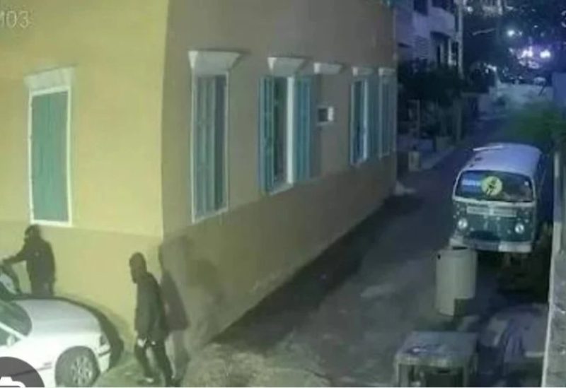 صورة من الفيديو المصور للسارقين في منطقة كراكاس- بيروت