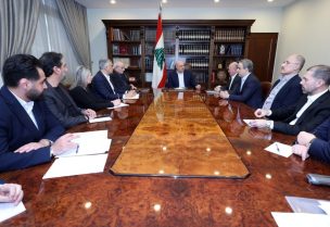 رئيس الجمهورية جوزاف عون اجتماعًا في قصر بعبدا، حضره وزير الدفاع ميشال منسى وعدد من النواب
