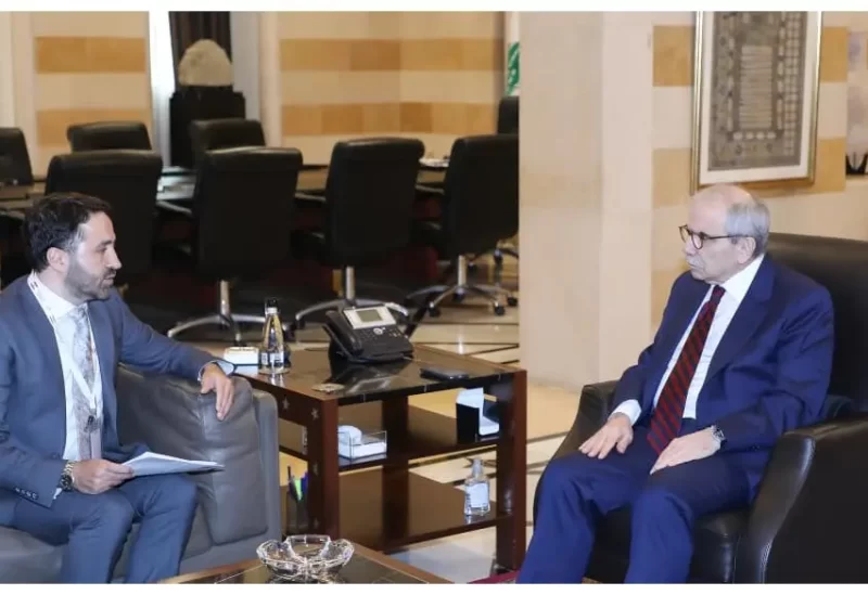 رئيس مجلس الوزراء الدكتور نواف سلام، في السرايا الحكومية، المدير العام لمستشفى رفيق الحريري الجامعي الدكتور محمد الزعتري
