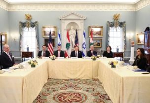 من جولة المفاوضات الأولى بين لبنان وإسرائيل في واشنطن في أبريل الماضي