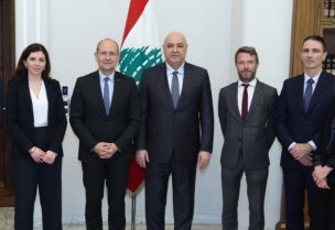 عون يستقبل وفد فرنسي لبحث دعم لبنان واستقرار الجنوب