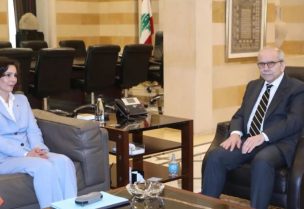 رئيس الحكومة نواف سلام يلتقي المفوضة الأوروبية لحبيب