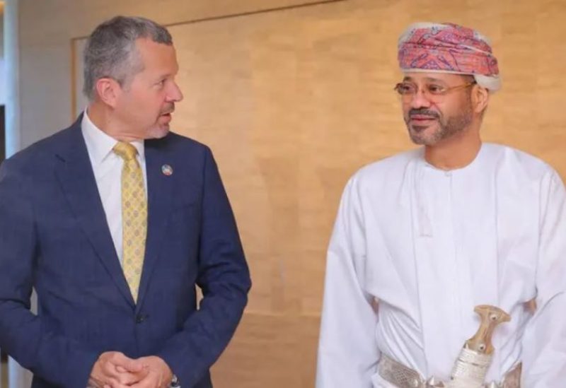 وزير الخارجية العماني بدر بن حمد البوسعيدي والأمين العام للمنظمة البحرية الدولية أرسينيو دومينغيز