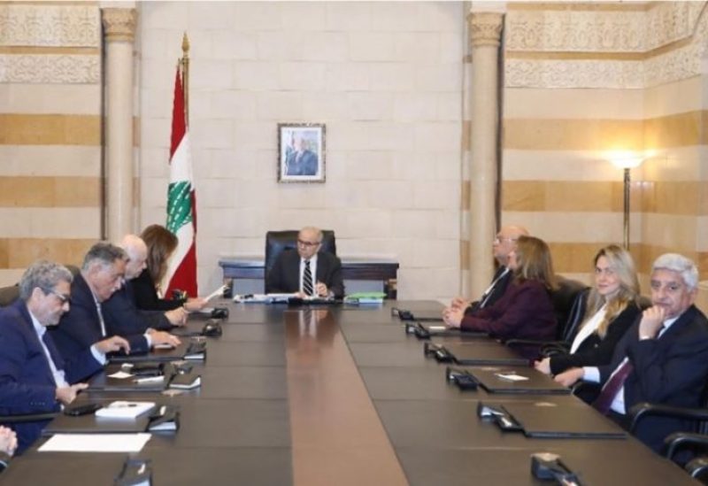 الرئيس سلام مستقبلاً وفد منتدى غسان سكاف