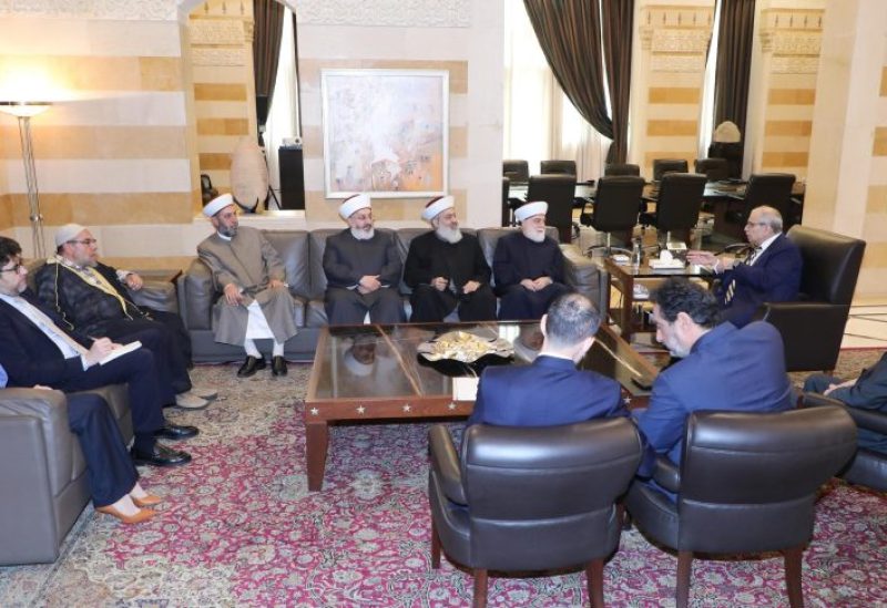 رئيس مجلس الوزراء الدكتور نواف سلام يستقبل وفداً من الشمال