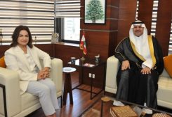 وزيرة الشؤون الاجتماعية حنين السيد، في مقر الوزارة، وسفير المملكة العربية السعودية الدى لبنان فهد بن عبد الرحمن الدوسري